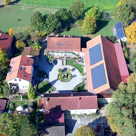 Gut Schwarz-N Hof Ferienwohnungen Bad Griesbach  Exterior photo