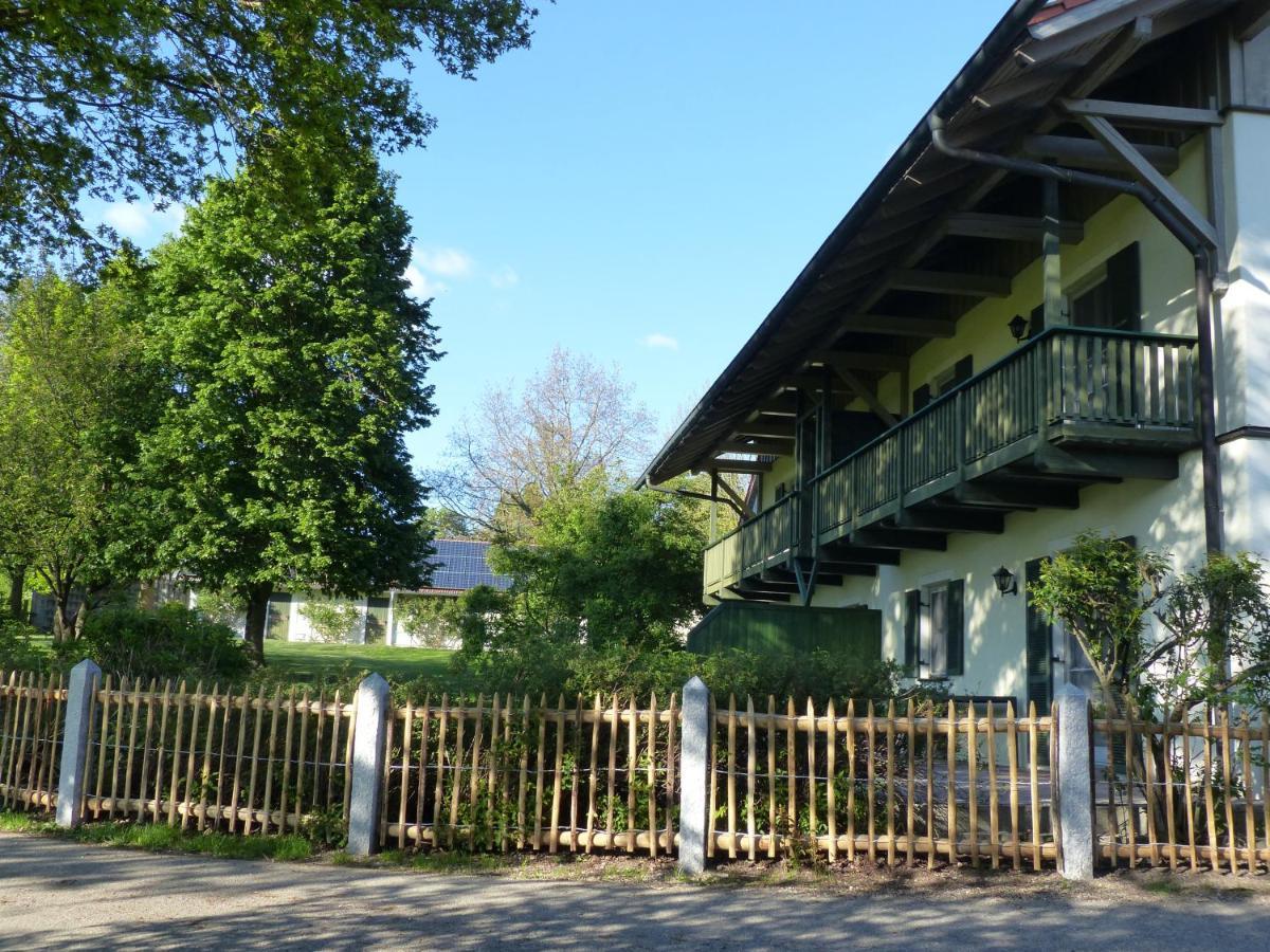 Gut Schwarz-N Hof Ferienwohnungen Bad Griesbach  Exterior photo